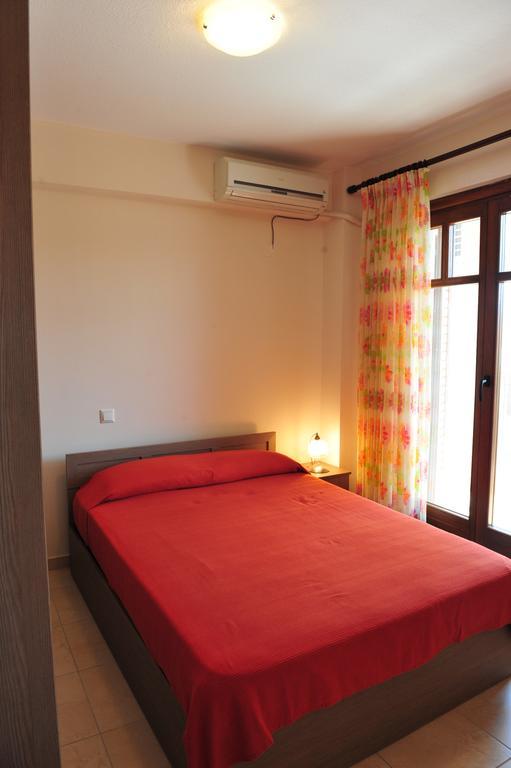 Apartament Pansion Evi Amoliani Pokój zdjęcie