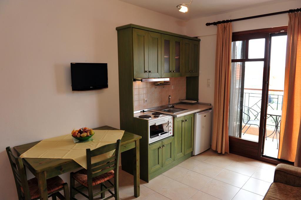 Apartament Pansion Evi Amoliani Pokój zdjęcie